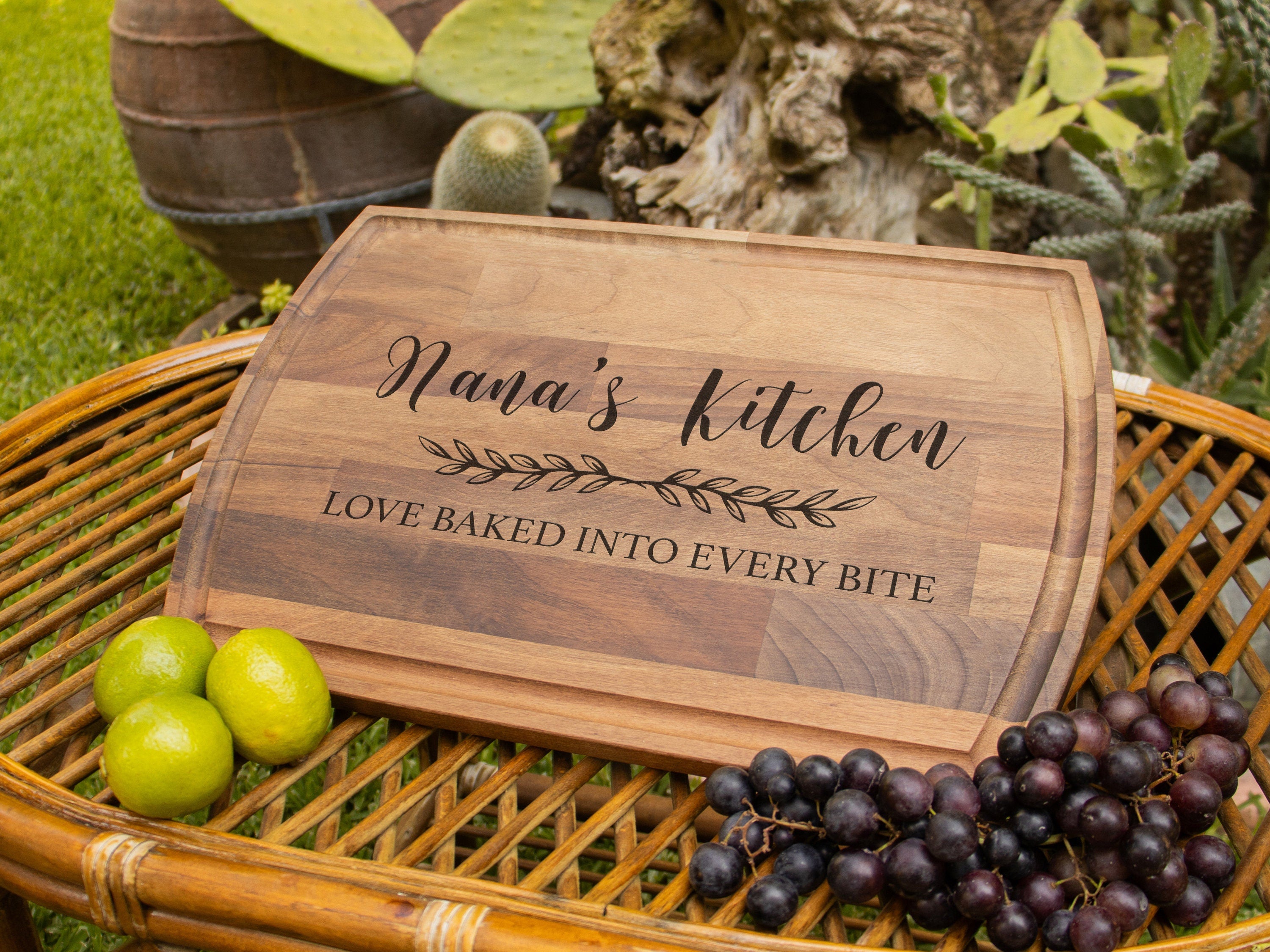 Custom Cutting Board, Grandma Cutting Board, Charcuterie Board, Engraved Cutting Board, Gift for Mom, Gift for Grandma, Gift for Nana